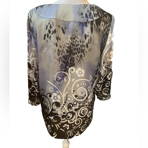 Peter Nygard Blouse Size 12 Button Up 3/4 Sleeve Pleat neckline Multicolor - Picture 3 of 4